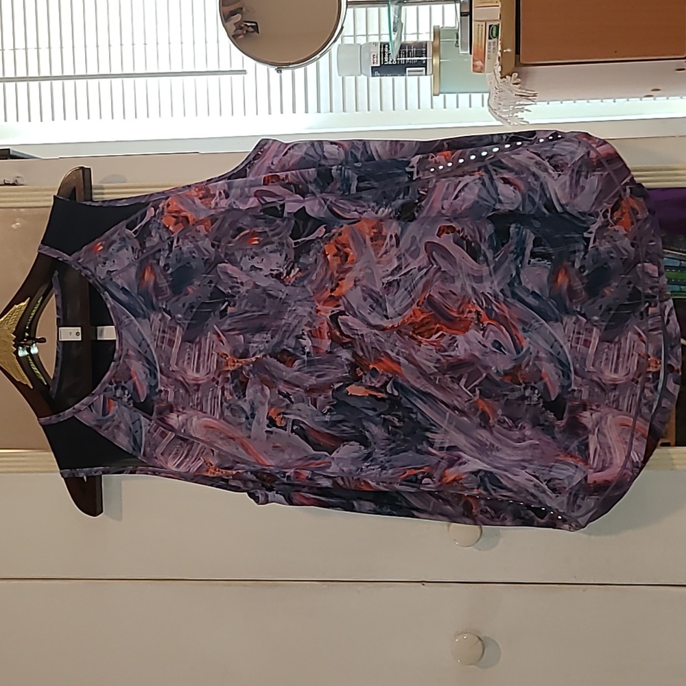 Lululemon Atletica Active Top, Size 14, Multicolor 🙂🙂🤩🤩